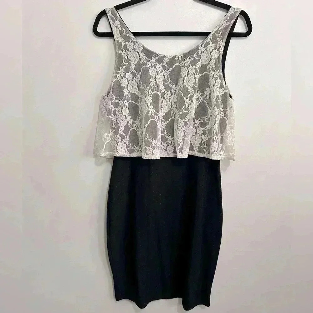 Honey Punch Women’s black 2 - in 1  Lace Overlay bodycon dress size M - Picture 4 of 4